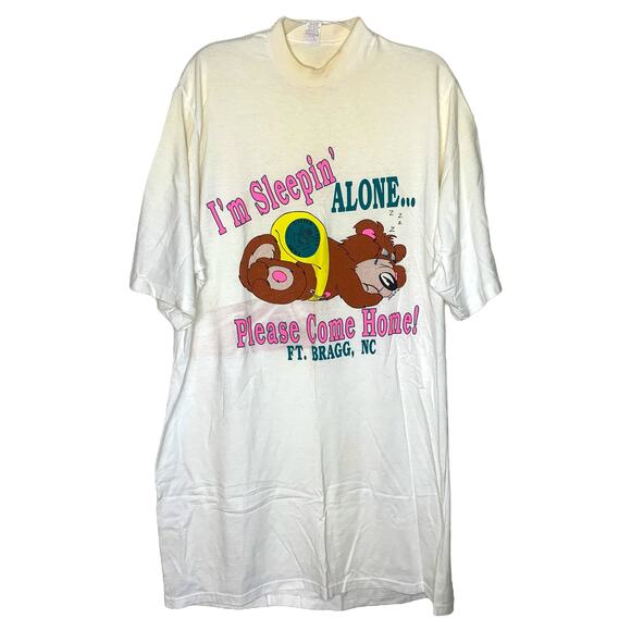 Vintage US Army Cartoon Bear Ft Bragg Graphic Sleep Shirt 90s